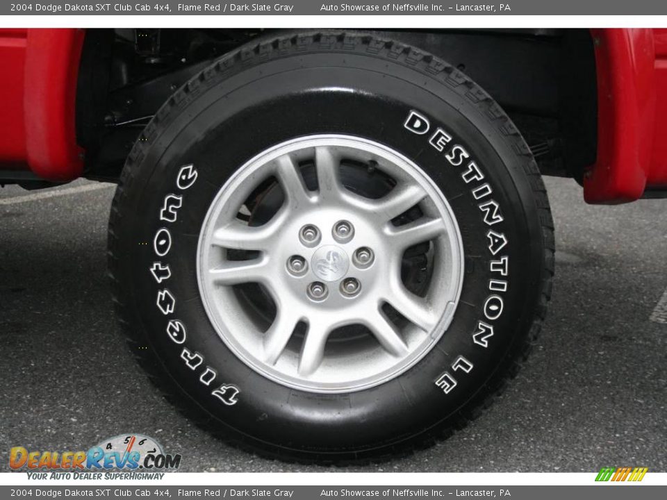 2004 Dodge Dakota SXT Club Cab 4x4 Flame Red / Dark Slate Gray Photo #12