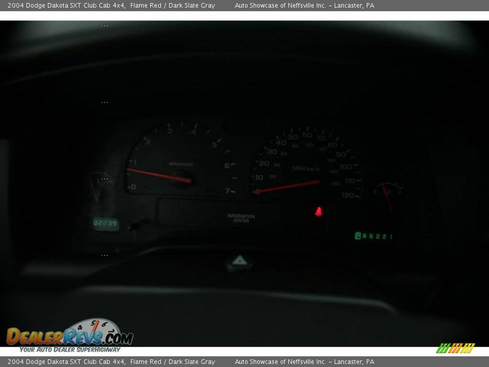2004 Dodge Dakota SXT Club Cab 4x4 Flame Red / Dark Slate Gray Photo #20