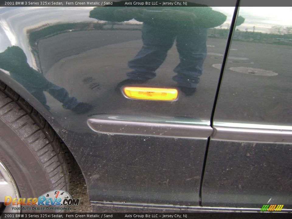 2001 BMW 3 Series 325xi Sedan Fern Green Metallic / Sand Photo #17