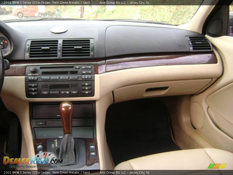 2001 BMW 3 Series 325xi Sedan Fern Green Metallic / Sand Photo #19