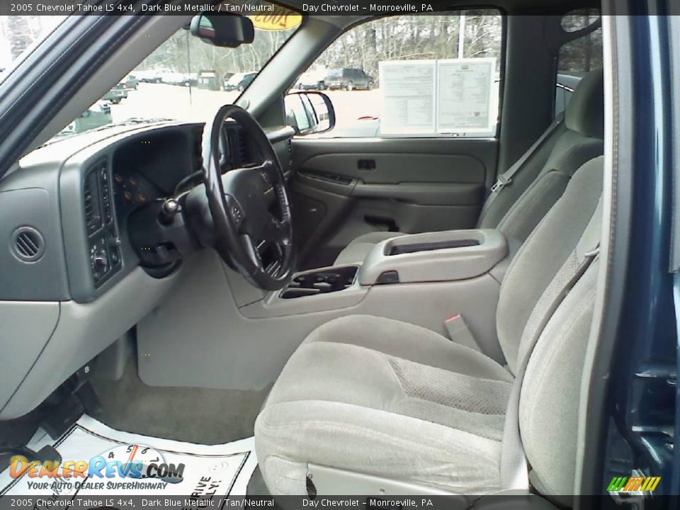 2005 Chevrolet Tahoe LS 4x4 Dark Blue Metallic / Tan/Neutral Photo #5