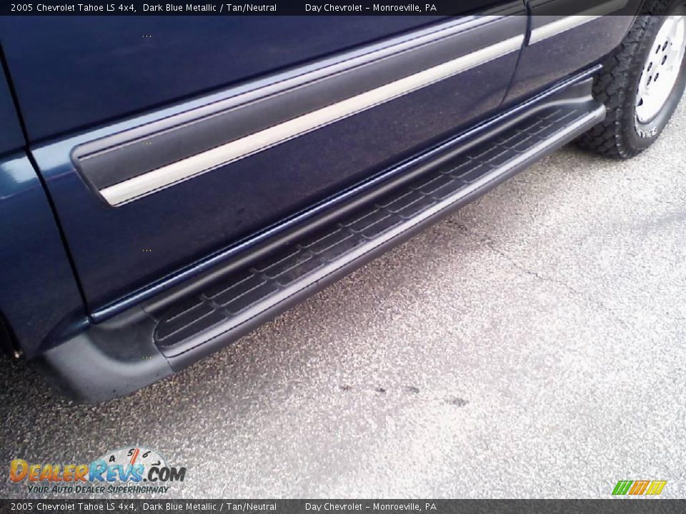 2005 Chevrolet Tahoe LS 4x4 Dark Blue Metallic / Tan/Neutral Photo #19