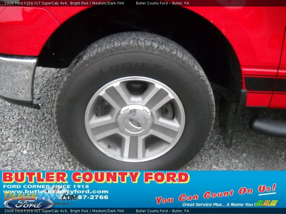 2006 Ford F150 XLT SuperCab 4x4 Bright Red / Medium/Dark Flint Photo #17