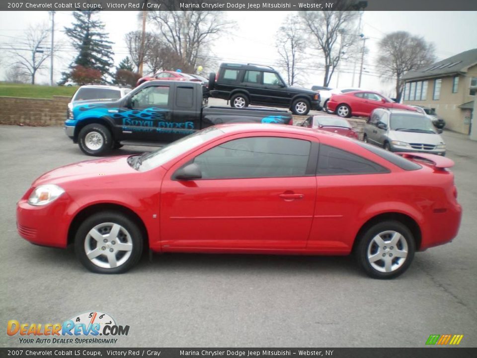 2007 Chevrolet Cobalt LS Coupe Victory Red / Gray Photo #6