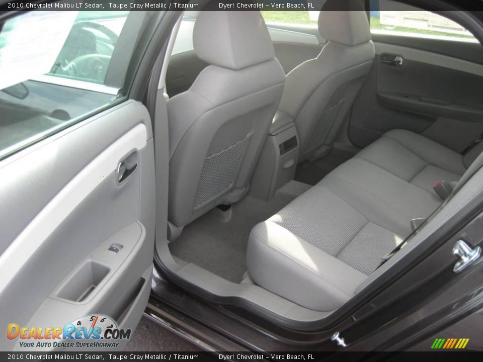 2010 Chevrolet Malibu LT Sedan Taupe Gray Metallic / Titanium Photo #8