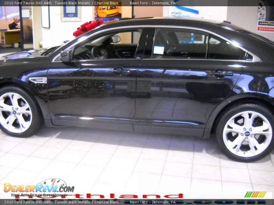 2010 Ford Taurus SHO AWD Tuxedo Black Metallic / Charcoal Black Photo #10
