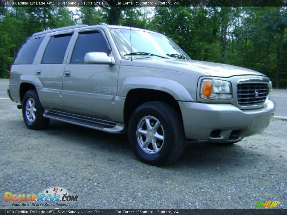 2000 Cadillac Escalade 4WD Silver Sand / Neutral Shale Photo #1