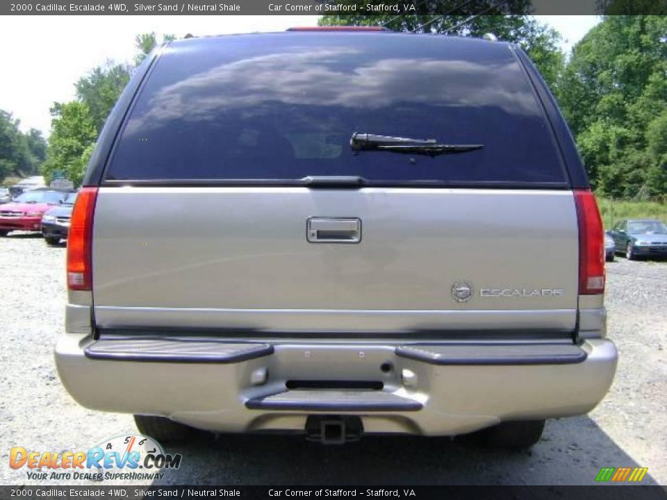 2000 Cadillac Escalade 4WD Silver Sand / Neutral Shale Photo #6