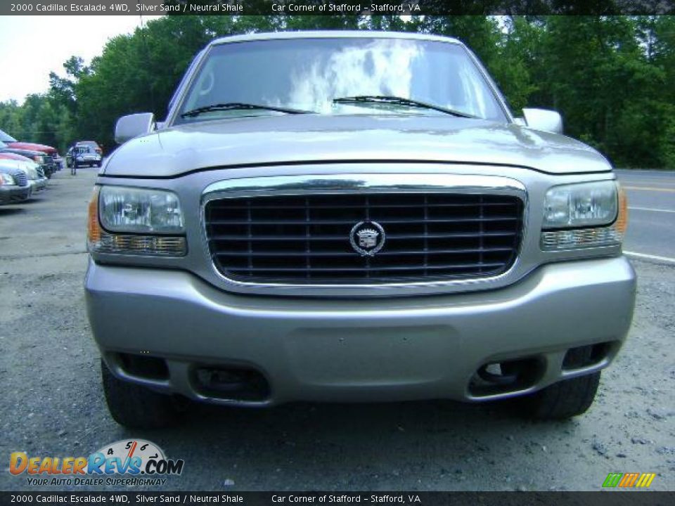 2000 Cadillac Escalade 4WD Silver Sand / Neutral Shale Photo #8