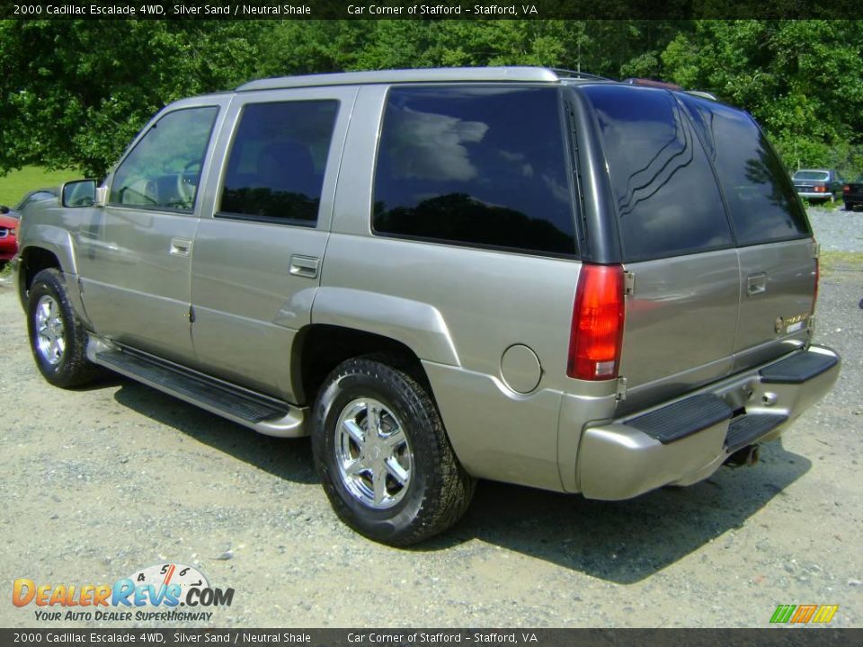 2000 Cadillac Escalade 4WD Silver Sand / Neutral Shale Photo #11