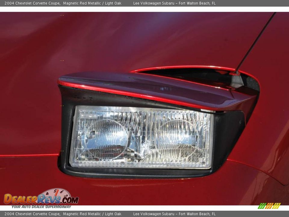 2004 Chevrolet Corvette Coupe Magnetic Red Metallic / Light Oak Photo #9