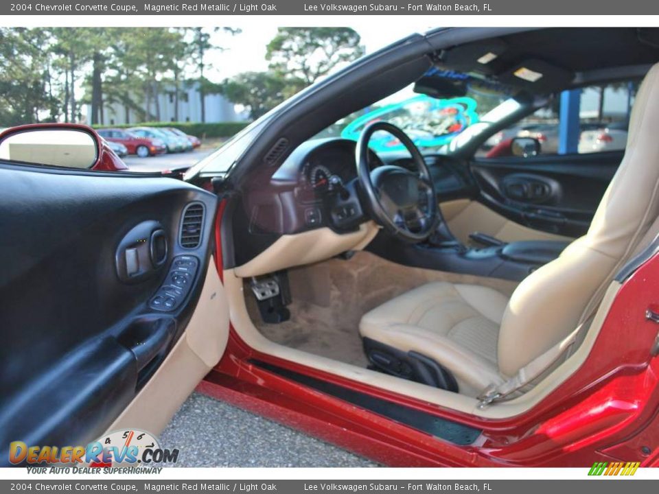 2004 Chevrolet Corvette Coupe Magnetic Red Metallic / Light Oak Photo #14