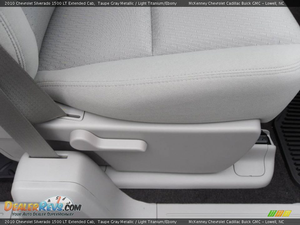 2010 Chevrolet Silverado 1500 LT Extended Cab Taupe Gray Metallic / Light Titanium/Ebony Photo #18