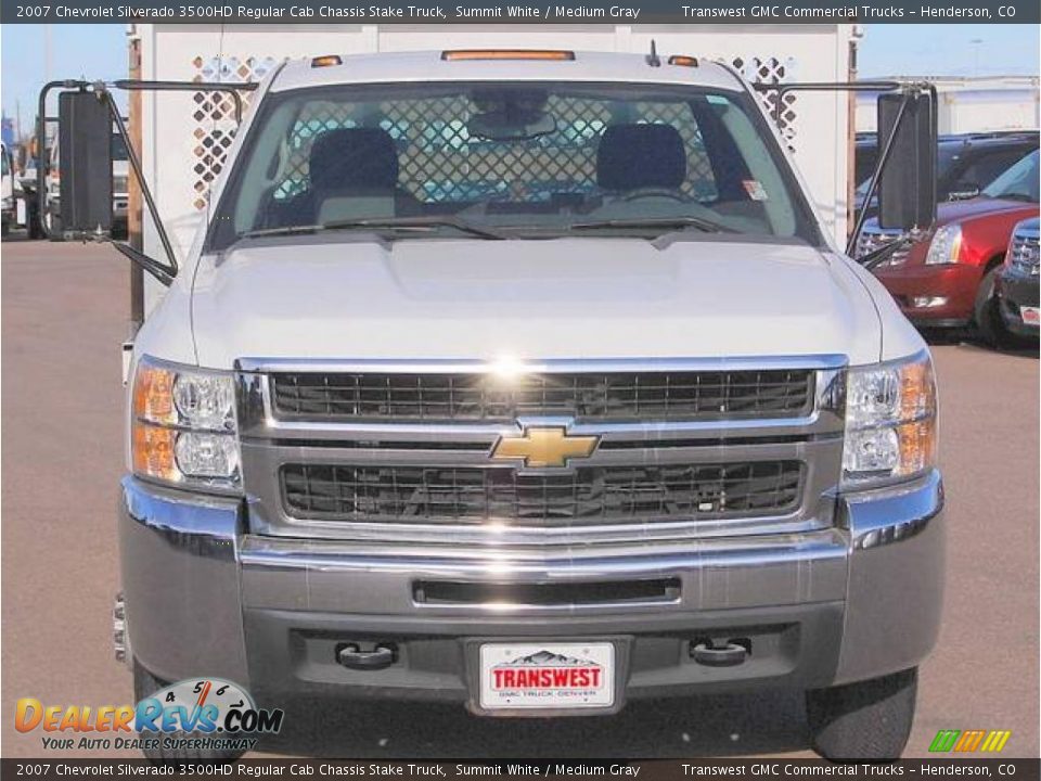 2007 Chevrolet Silverado 3500HD Regular Cab Chassis Stake Truck Summit White / Medium Gray Photo #2