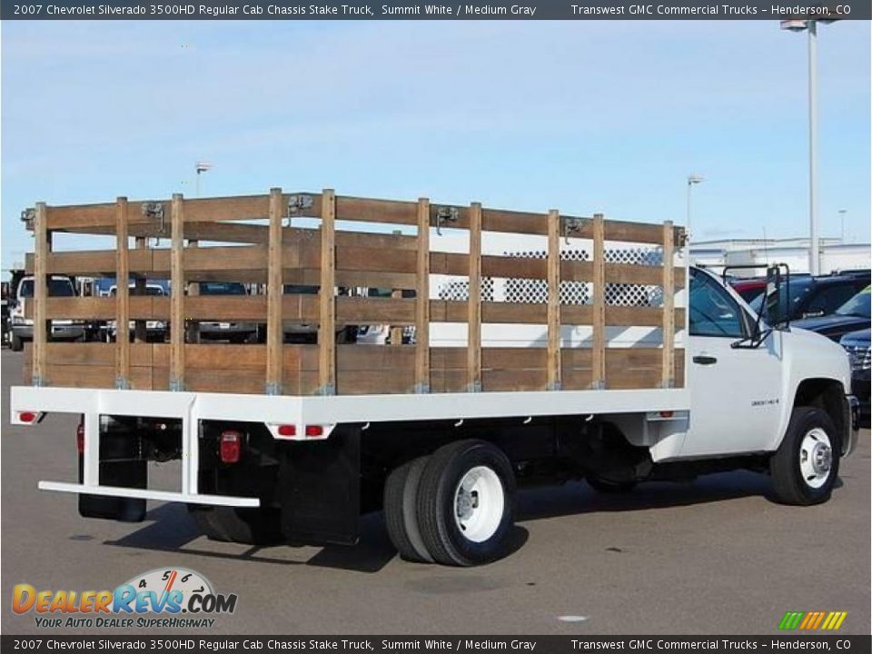 2007 Chevrolet Silverado 3500HD Regular Cab Chassis Stake Truck Summit White / Medium Gray Photo #7
