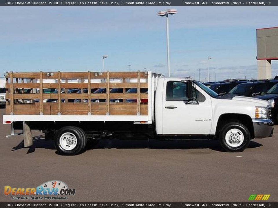 2007 Chevrolet Silverado 3500HD Regular Cab Chassis Stake Truck Summit White / Medium Gray Photo #8