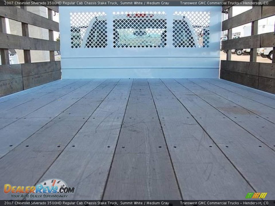 2007 Chevrolet Silverado 3500HD Regular Cab Chassis Stake Truck Summit White / Medium Gray Photo #10