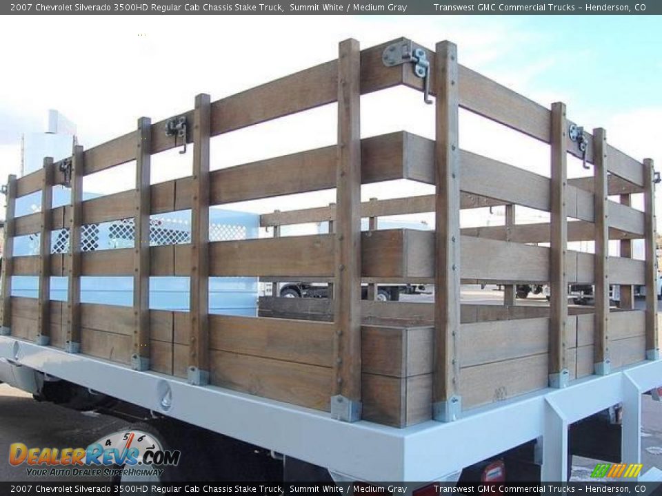 2007 Chevrolet Silverado 3500HD Regular Cab Chassis Stake Truck Summit White / Medium Gray Photo #12