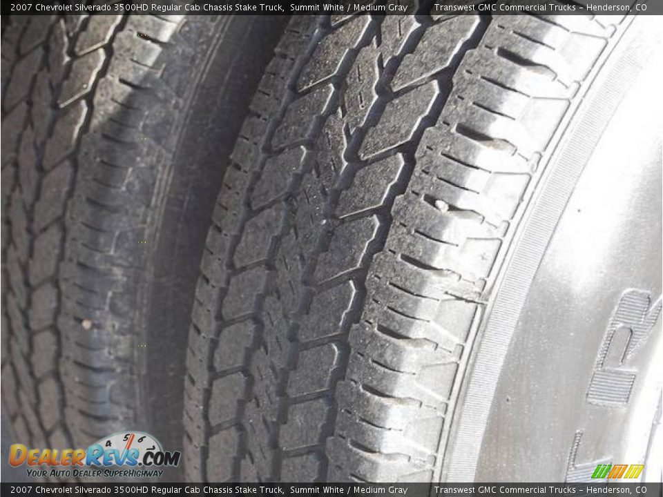 2007 Chevrolet Silverado 3500HD Regular Cab Chassis Stake Truck Summit White / Medium Gray Photo #14