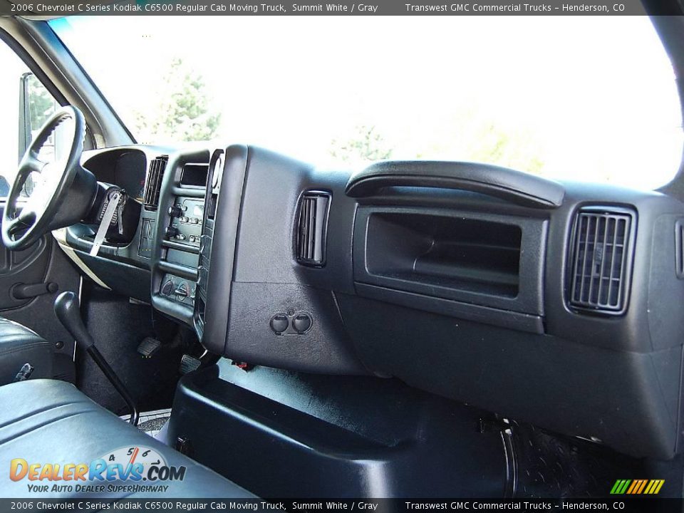 2006 Chevrolet C Series Kodiak C6500 Regular Cab Moving Truck Summit White / Gray Photo #20