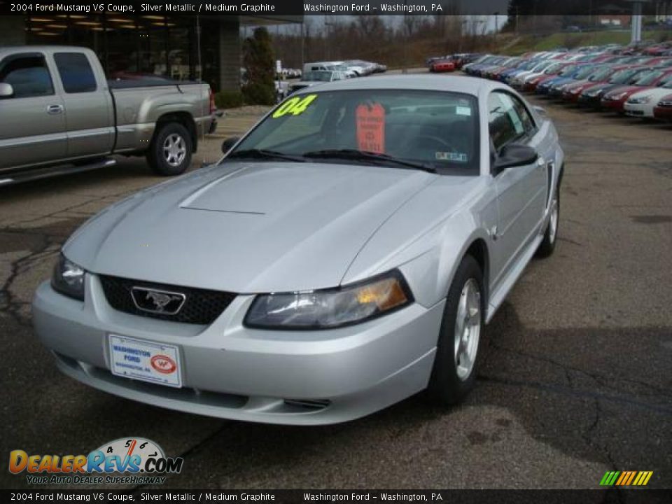 2004 Ford Mustang V6 Coupe Silver Metallic / Medium Graphite Photo #11