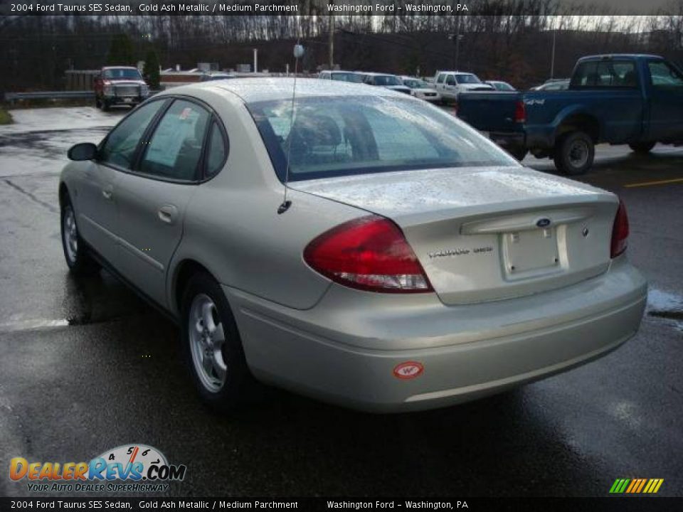 2004 Ford Taurus SES Sedan Gold Ash Metallic / Medium Parchment Photo #2