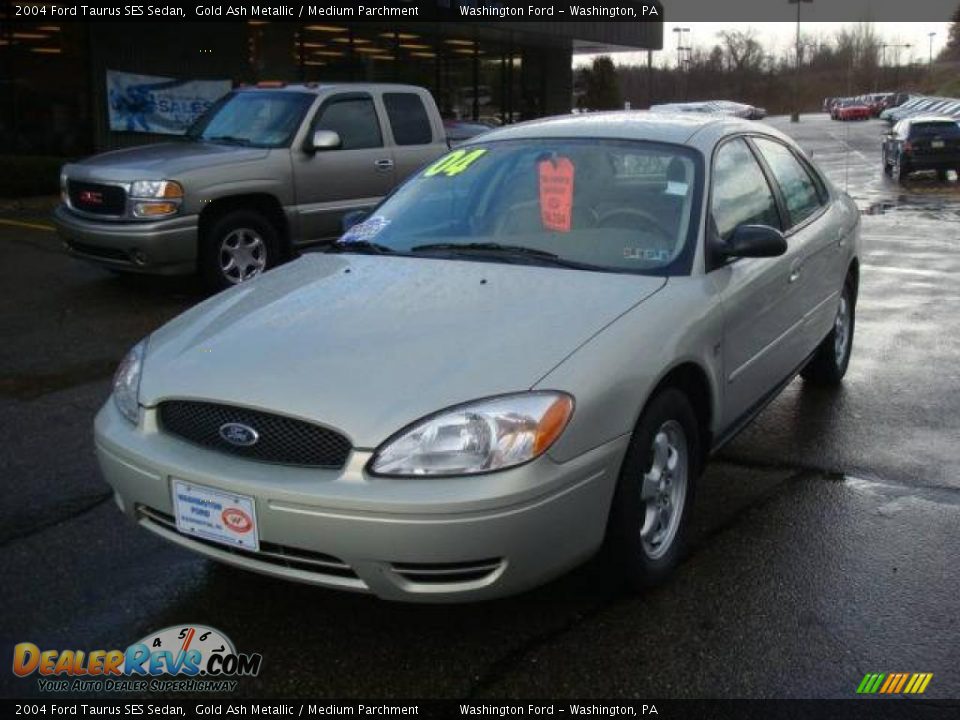 2004 Ford Taurus SES Sedan Gold Ash Metallic / Medium Parchment Photo #11
