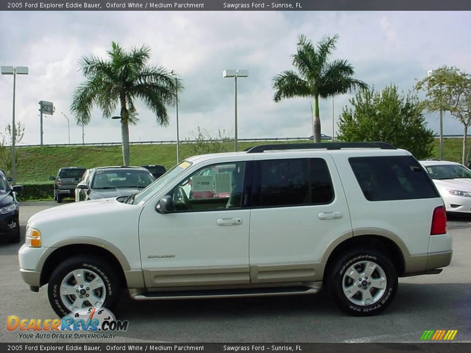 2005 Ford Explorer Eddie Bauer Oxford White / Medium Parchment Photo #7