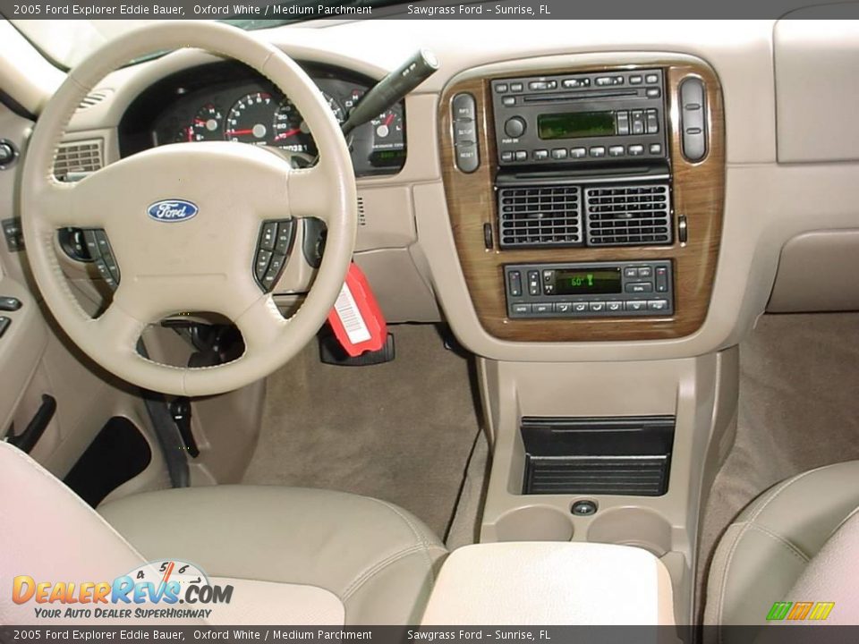 2005 Ford Explorer Eddie Bauer Oxford White / Medium Parchment Photo #15