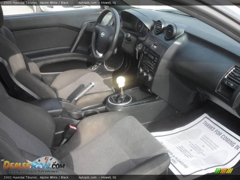 2003 Hyundai Tiburon Alpine White / Black Photo #10