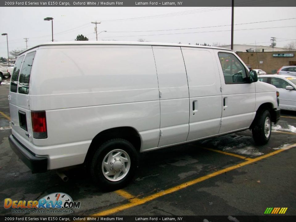 2009 Ford E Series Van E150 Cargo Oxford White / Medium Flint Photo #5