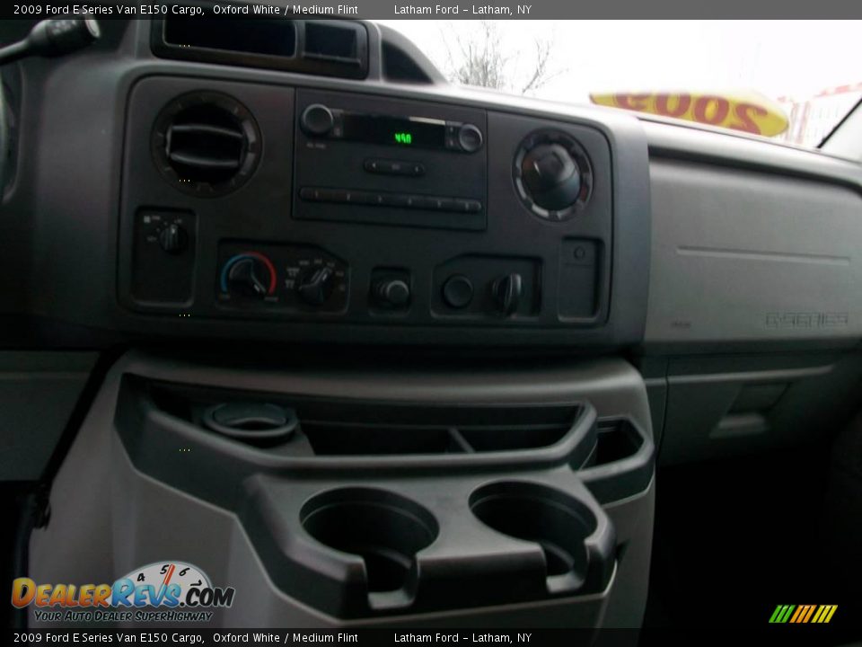 2009 Ford E Series Van E150 Cargo Oxford White / Medium Flint Photo #13