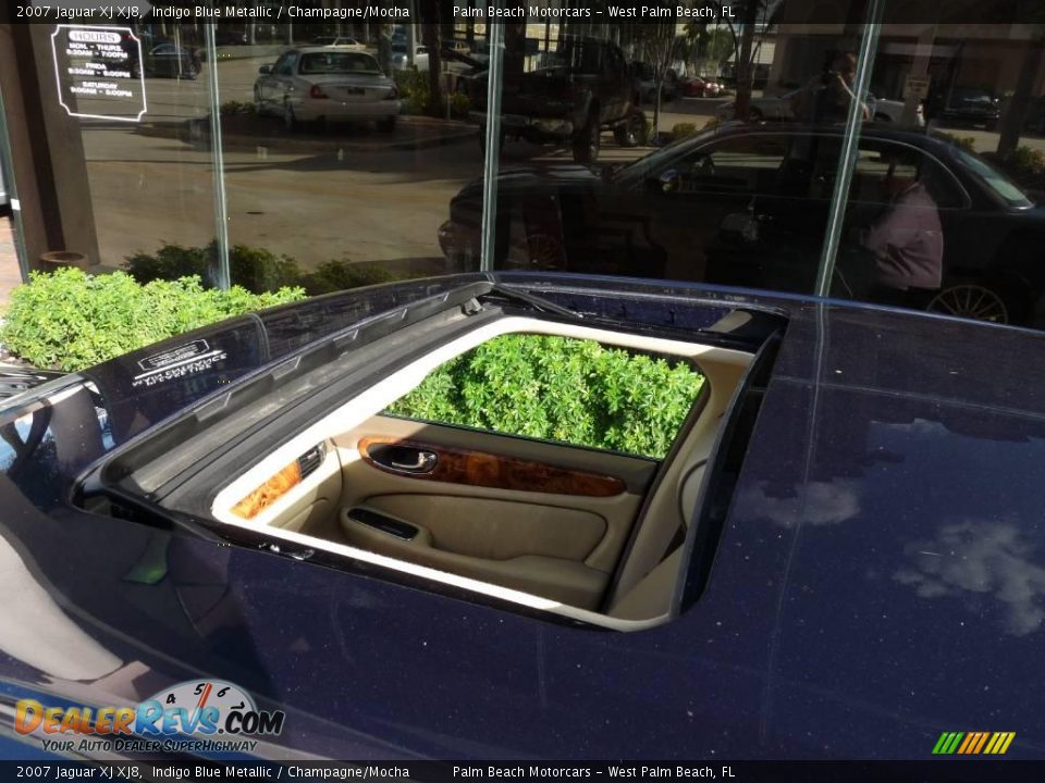 2007 Jaguar XJ XJ8 Indigo Blue Metallic / Champagne/Mocha Photo #15