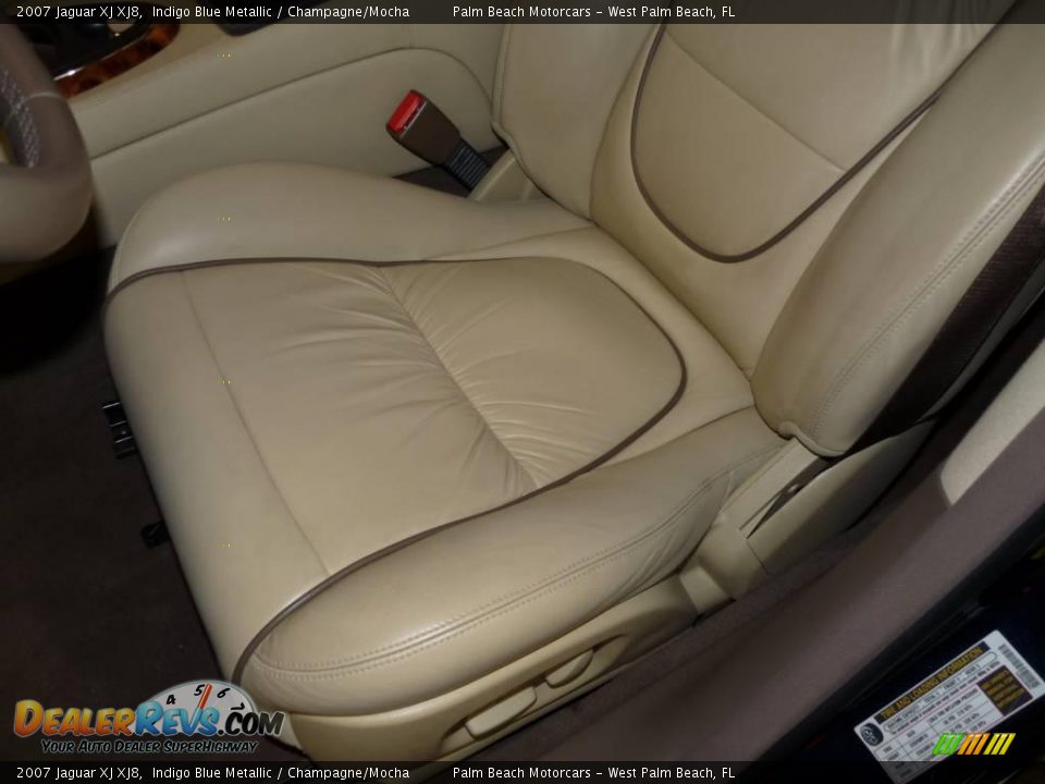 2007 Jaguar XJ XJ8 Indigo Blue Metallic / Champagne/Mocha Photo #21