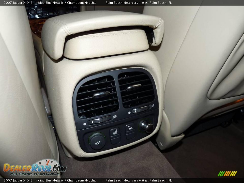 2007 Jaguar XJ XJ8 Indigo Blue Metallic / Champagne/Mocha Photo #24