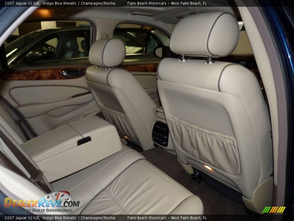 2007 Jaguar XJ XJ8 Indigo Blue Metallic / Champagne/Mocha Photo #25