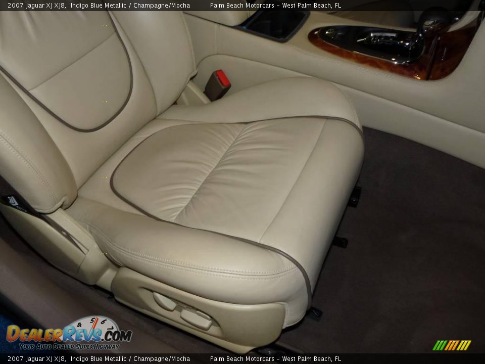 2007 Jaguar XJ XJ8 Indigo Blue Metallic / Champagne/Mocha Photo #30