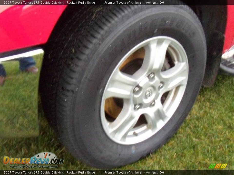 2007 Toyota Tundra SR5 Double Cab 4x4 Radiant Red / Beige Photo #17