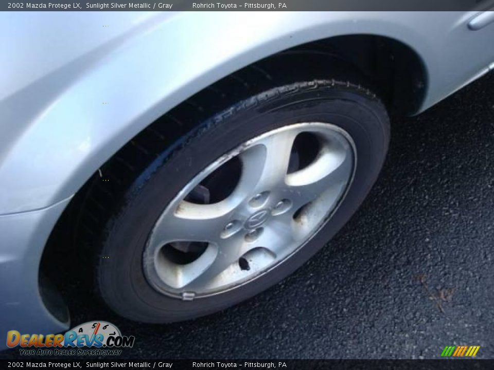 2002 Mazda Protege LX Sunlight Silver Metallic / Gray Photo #9