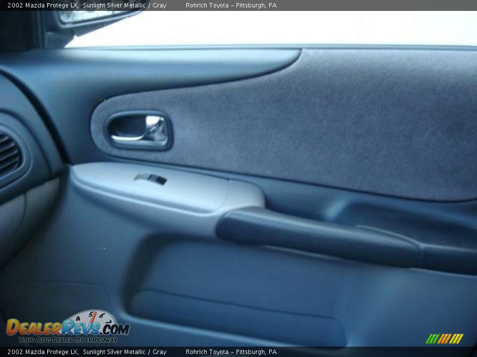 2002 Mazda Protege LX Sunlight Silver Metallic / Gray Photo #17
