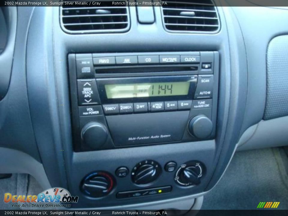 2002 Mazda Protege LX Sunlight Silver Metallic / Gray Photo #18