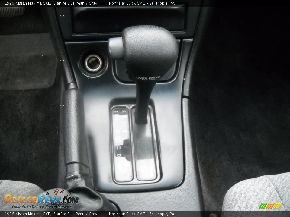 1996 Nissan Maxima GXE Starfire Blue Pearl / Gray Photo #18