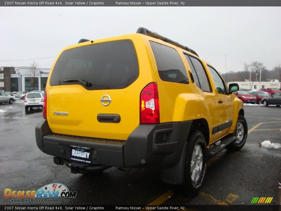 2007 Nissan Xterra Off Road 4x4 Solar Yellow / Graphite Photo #9