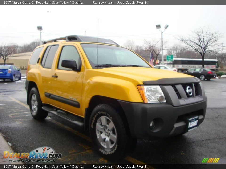 2007 Nissan Xterra Off Road 4x4 Solar Yellow / Graphite Photo #12