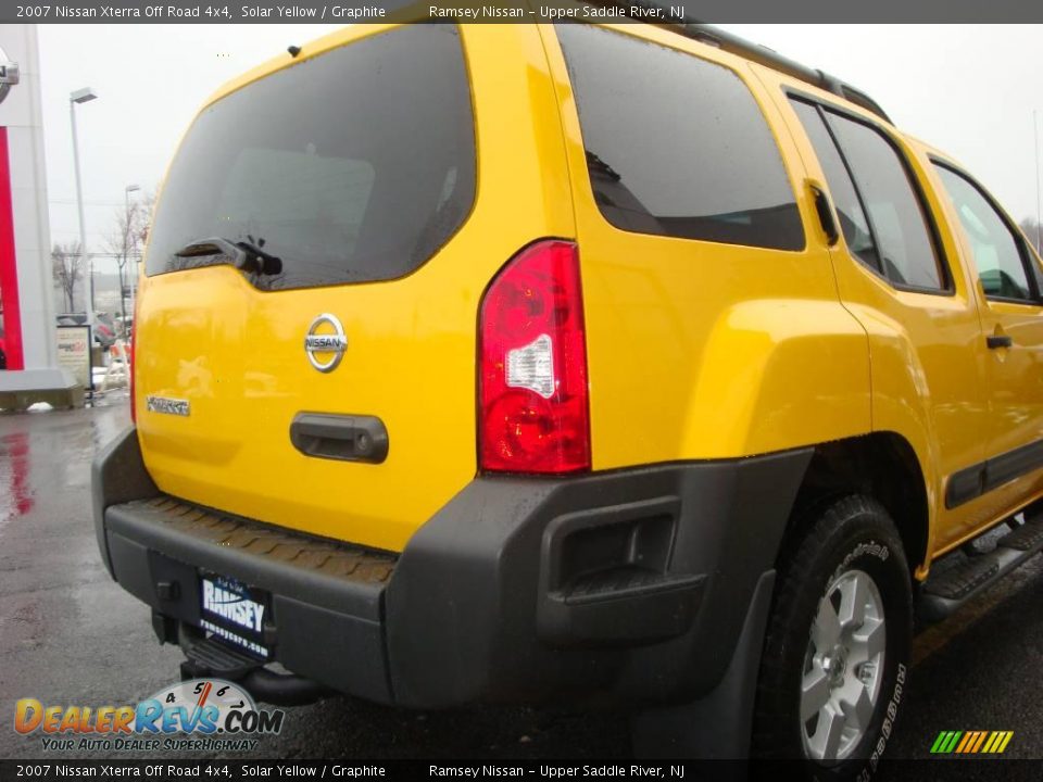2007 Nissan Xterra Off Road 4x4 Solar Yellow / Graphite Photo #19