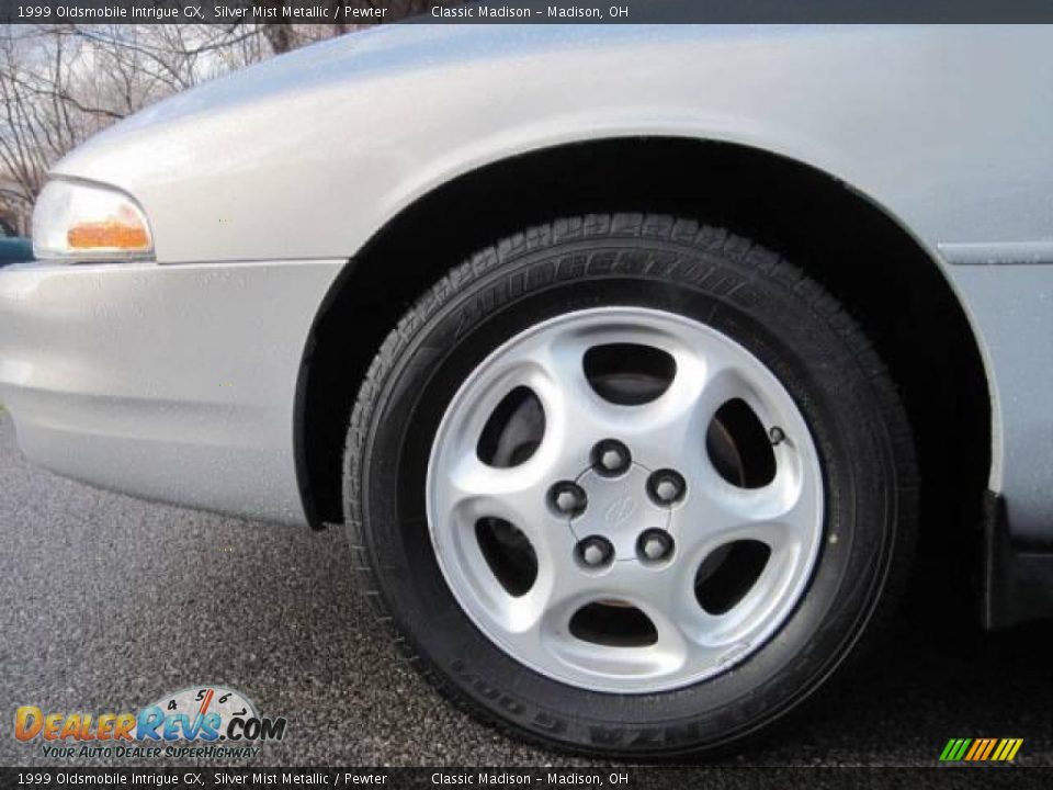 1999 Oldsmobile Intrigue GX Silver Mist Metallic / Pewter Photo #7