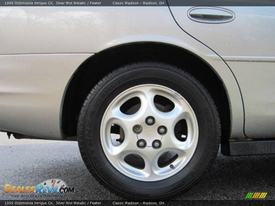1999 Oldsmobile Intrigue GX Silver Mist Metallic / Pewter Photo #9