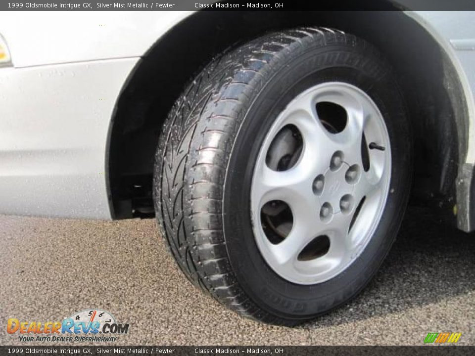 1999 Oldsmobile Intrigue GX Silver Mist Metallic / Pewter Photo #11