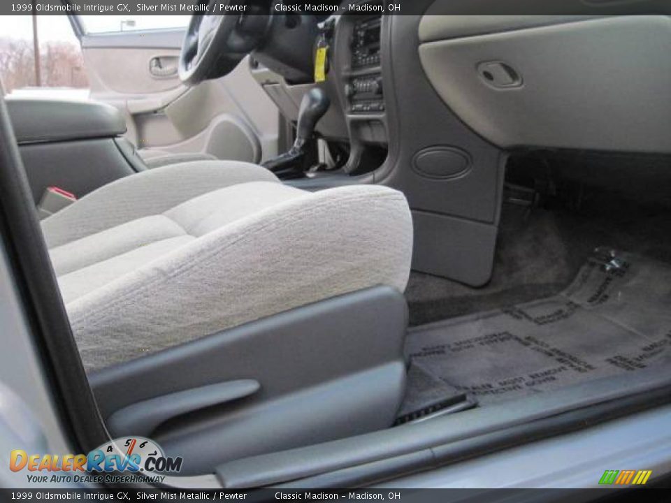 1999 Oldsmobile Intrigue GX Silver Mist Metallic / Pewter Photo #18