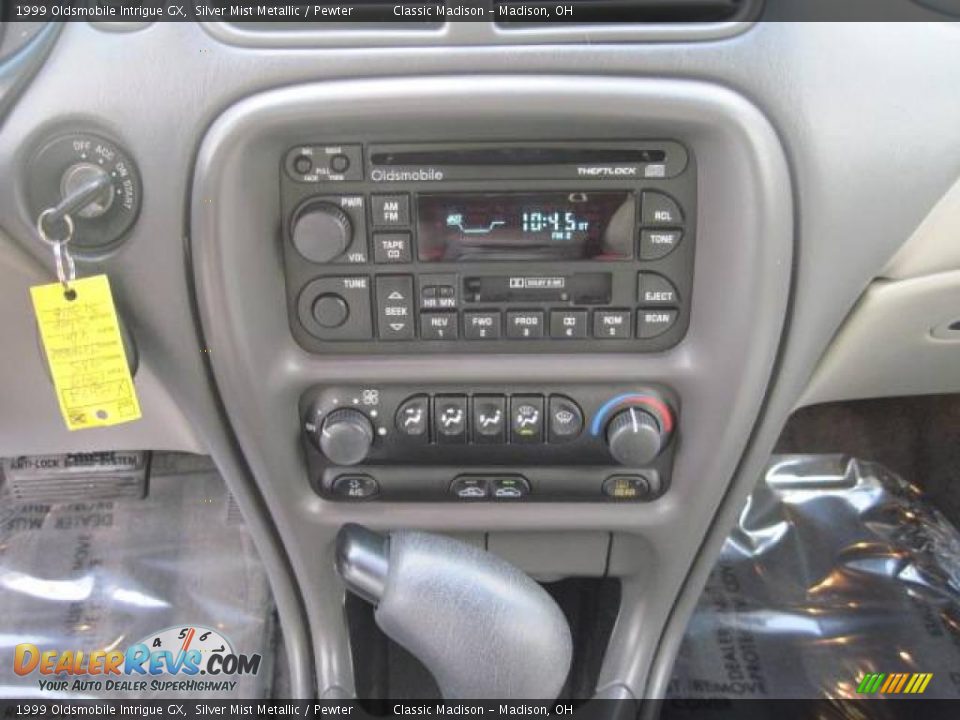 1999 Oldsmobile Intrigue GX Silver Mist Metallic / Pewter Photo #23